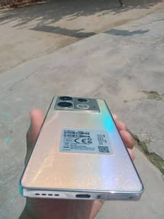 Infinix note 40 Gold colour