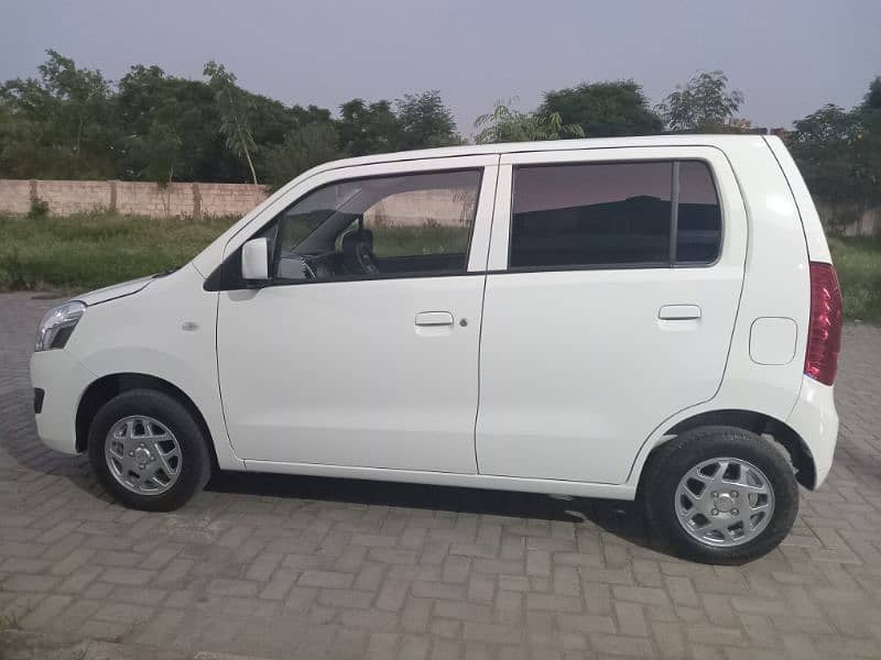 Suzuki Wagon R 2024 14