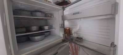 Dawlence Refrigerator. Non Inverter In Best Condition.