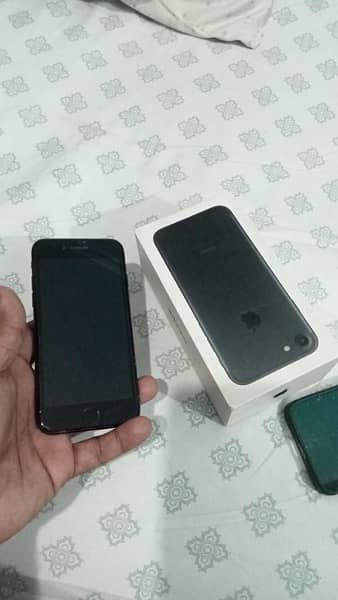 iphone 7 32 GB with Box PTA Approved 0