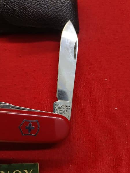 victorinox Switzerland 4