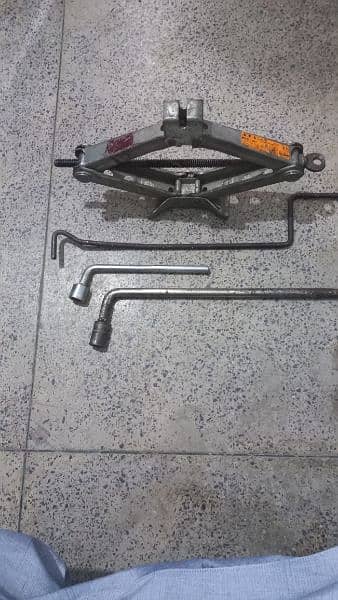 Car jack japani with accessories 3