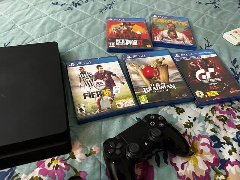 "Play Station 4 Slim|Games|Console|3 Controllers" 2