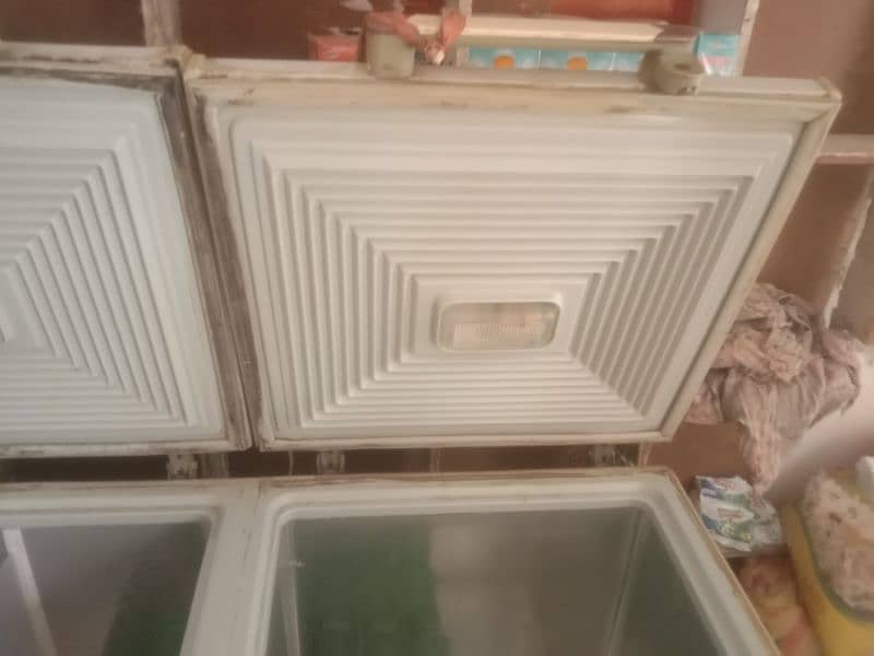 deep freezer for shop or home use is available for sale 2