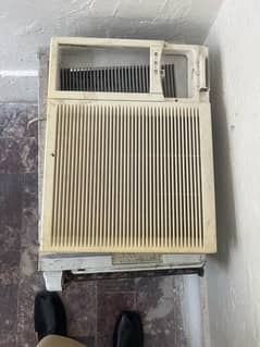 0.75 ton window AC good condition