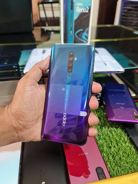 oppo reno 2z 8gb 256gb  Display Finger( popup Cam) 4500 mah 10/10 4