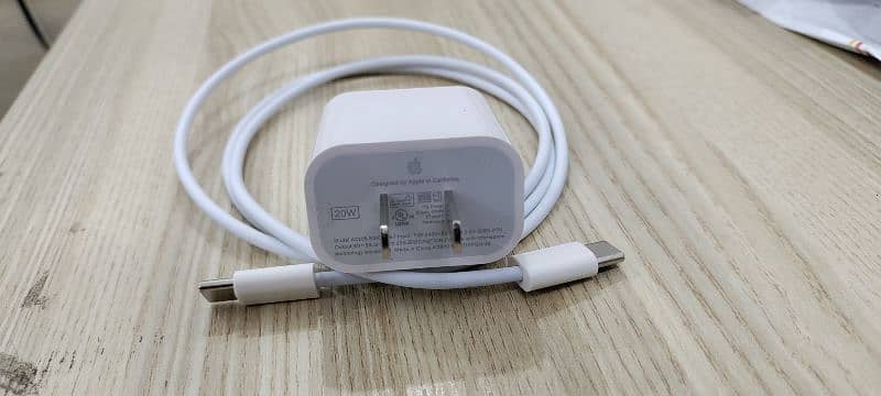 Iphone 14 pro max 20w charger with cable 100% original 3