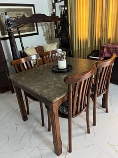 dinning table with 4 chairs