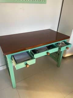 study table and frame 0