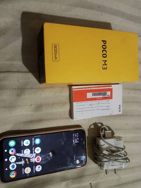 10/10 Xiaomi Poco M3 6 128 0