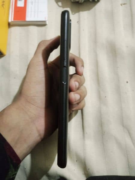 10/10 Xiaomi Poco M3 6 128 4