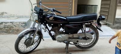 Honda 125 Black Contact 03457458781