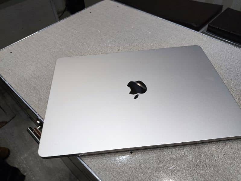 macbook pro air i5 i7 i9 M1 M2 M3 0