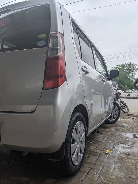 Suzuki Wagon R 2014 4