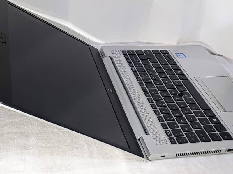 Hp 840 G5 elite book laptop 8gb ram 256gb ssd 1