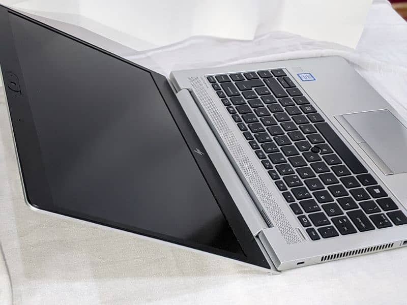 Hp 840 G5 elite book laptop 8gb ram 256gb ssd 2