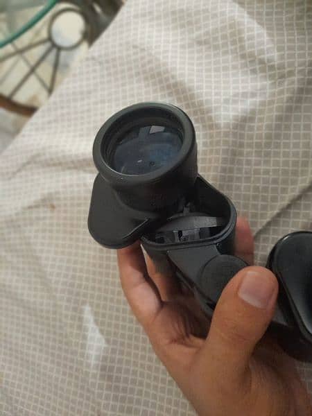 binoculars 1