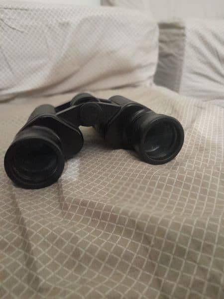 binoculars 6