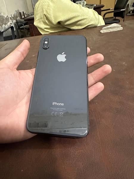 I phone xs Max 64 gb 2