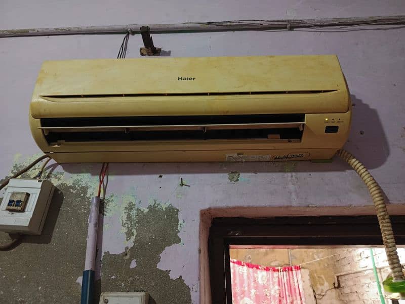 Haier split Air conditioner 2