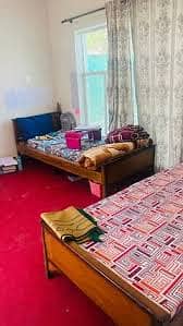 Girls Hostel seats available (Main 6th road)