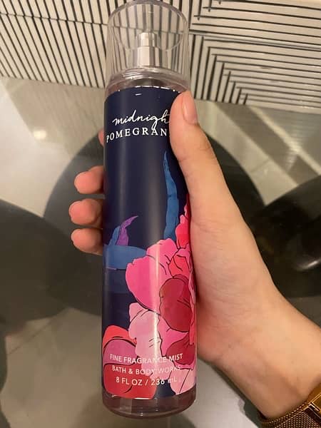 bath and body works body spray “midnight pomegranate” 8oz/236ml 2