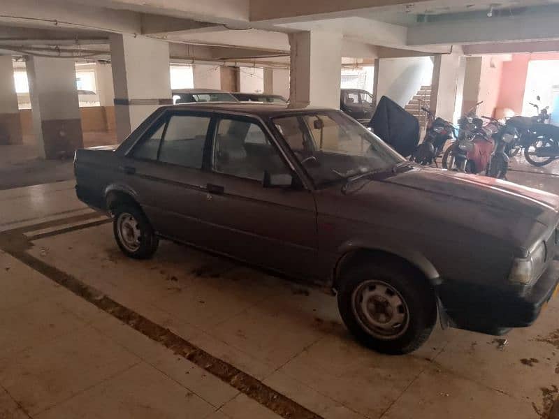 Nissan Sunny 1988 4