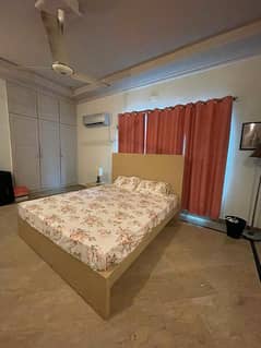 1 bad furnished room available for only single girl