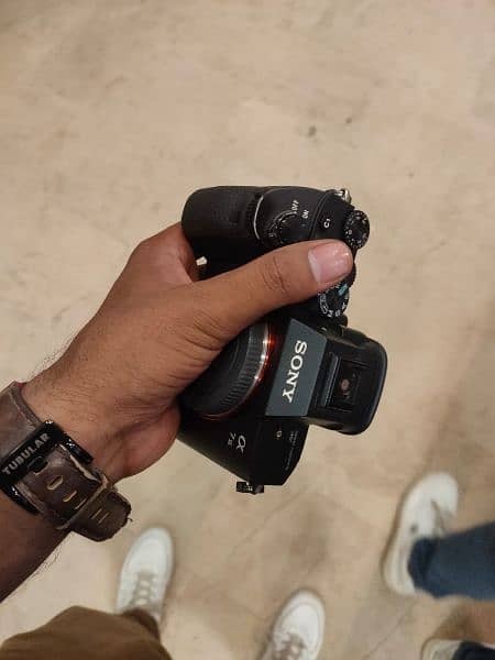 Sony A7iii body with box 4