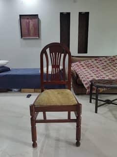 6 no dining chairs in good condition