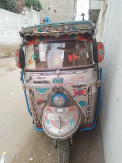 super ster chinchi rickshaw genian condition me hai