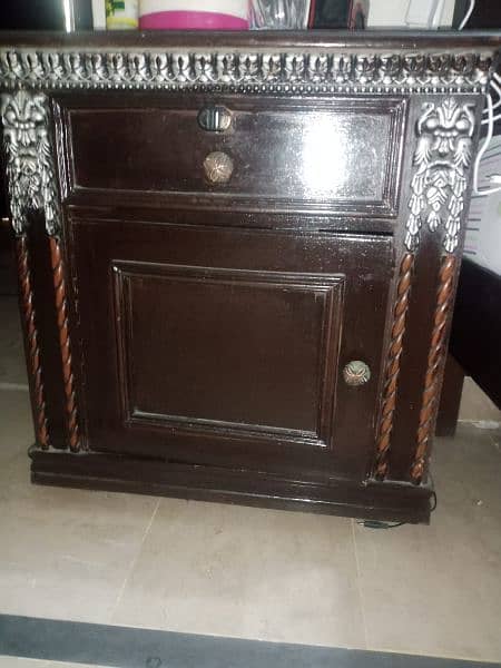 bed room furniture is available for sale 7