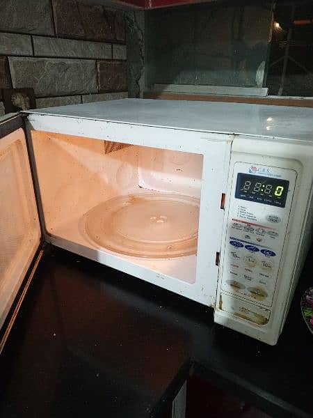 Dawlance microwave 4