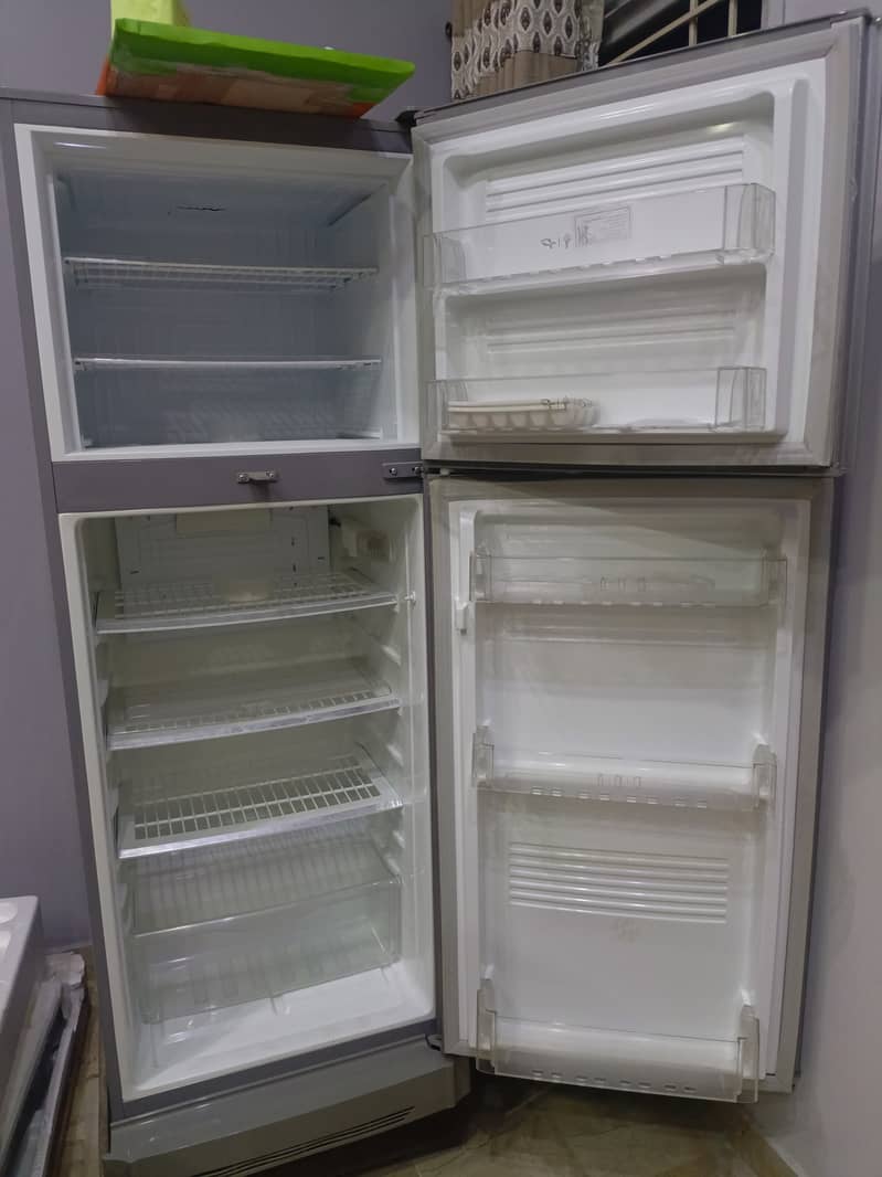 PEL 14 Double Door Fridge – Energy Efficient & Spacious Storage 3