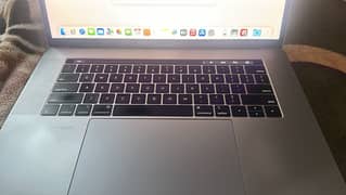 apple mac book pro core i9 used like new