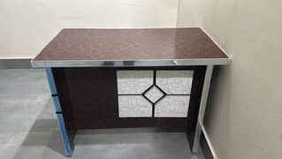 office laptop table