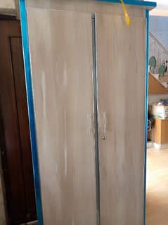 brand new Wardrobe, Almari in new condition, 4' x 6', Bookshelf