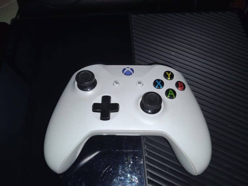 xbox one 500GB 1 controller 5