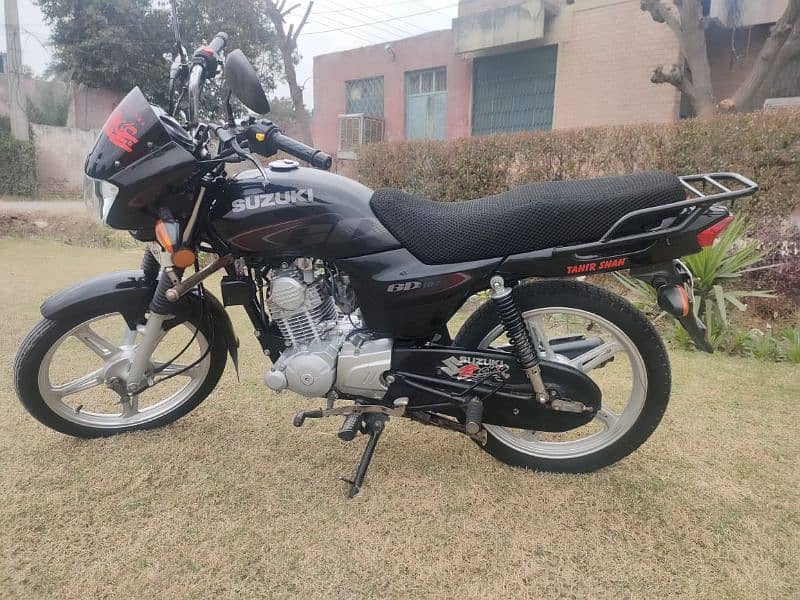 Suzuki GD 110s Black 2022 model 1