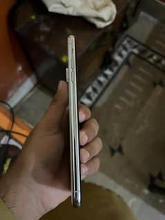 I phone XS Max white colour