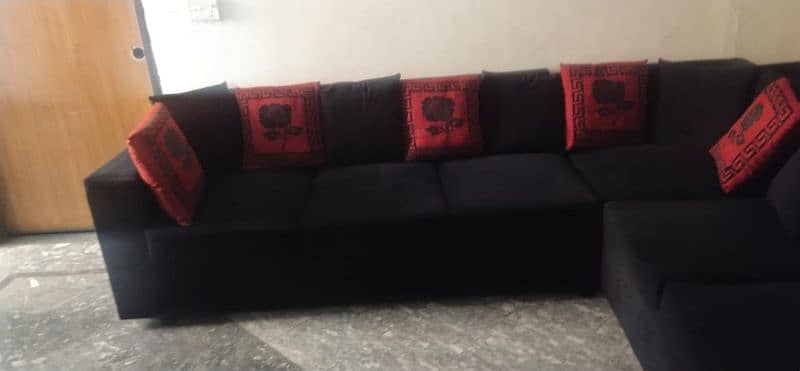 used like new right hand 6 seater corner sofa 0