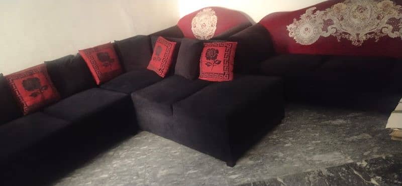 used like new right hand 6 seater corner sofa 1