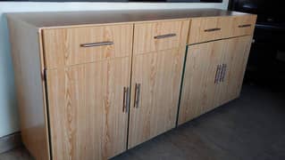 Buffet Table / Sideboard / Crockery Cabinet / Kitchen Cabinet