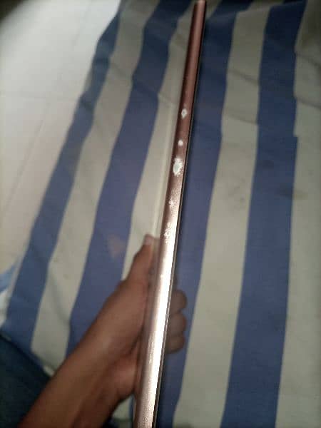 Ipad 6th gen 32 Gb Storage 4