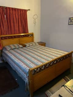 6.5ft X 5ft Oak wood single bed with Spring mattress and 1x Side table