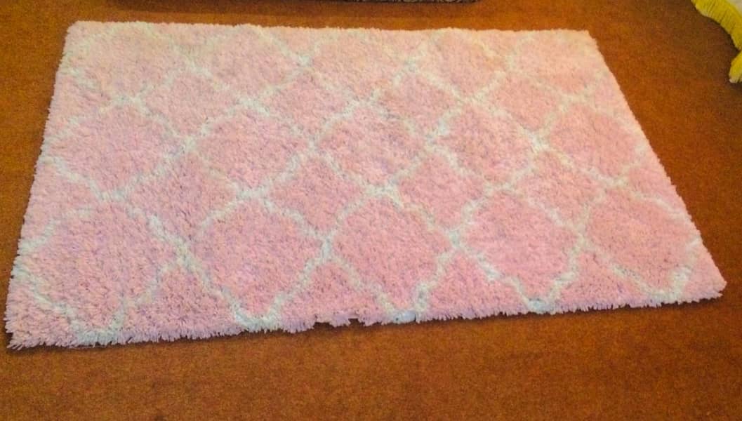 Light pink colour center carpets 1