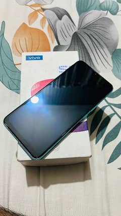 vivo s1 4(128 with only box