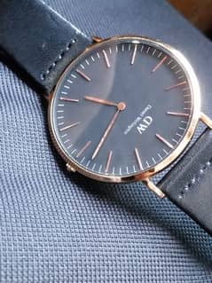 Daniel Wellington used luxury men's watch