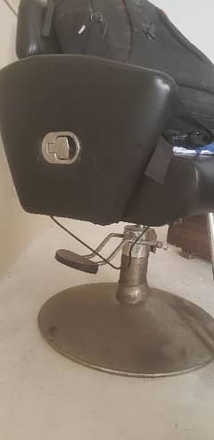 Makeup chair like new