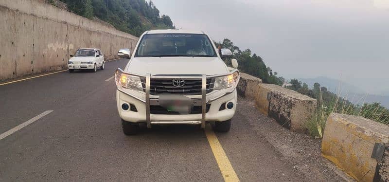 Toyota Hilux Vigo Champ2015 0